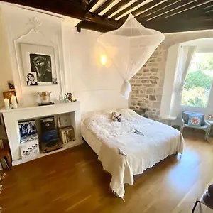 La Sainte Claire Aparthotel