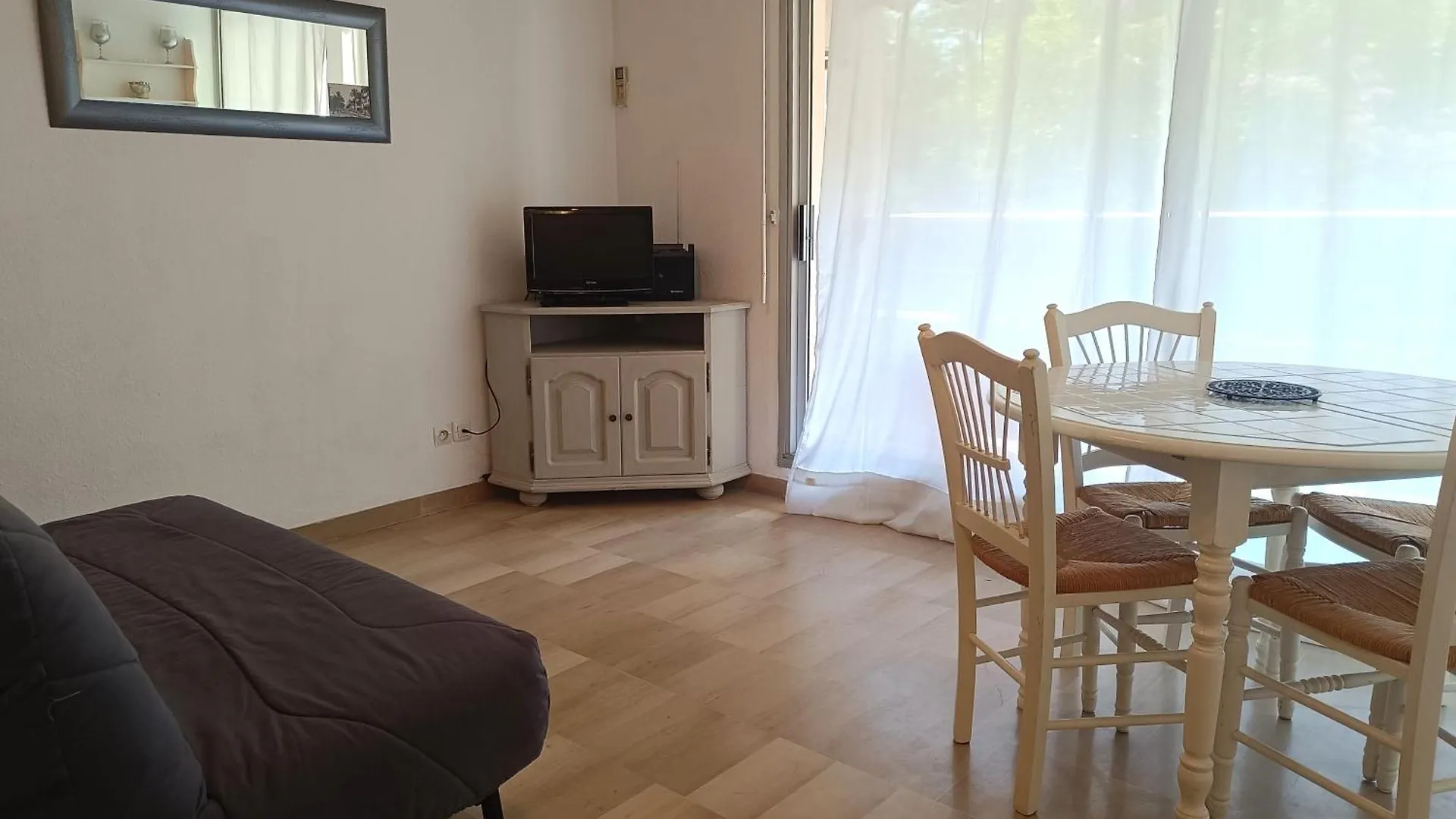 Confortable T2 Hyères Frankreich